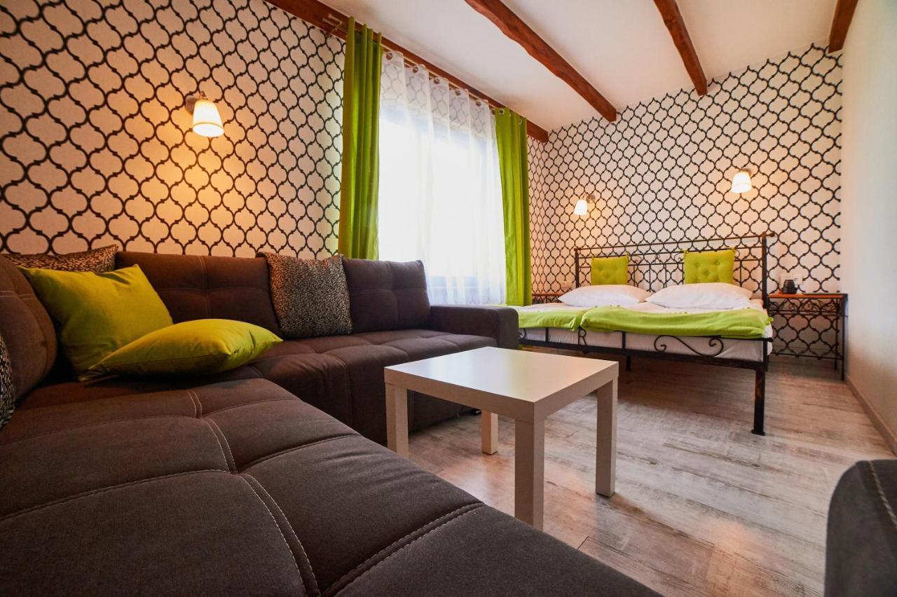 Bed and Breakfast Rancho Mała Nieszawka Esterno foto